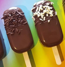 Chocolate cakesicles